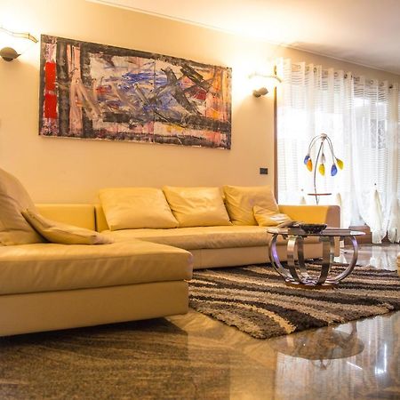 Villa Ivana ديسينسانو ديل غاردا المظهر الخارجي الصورة